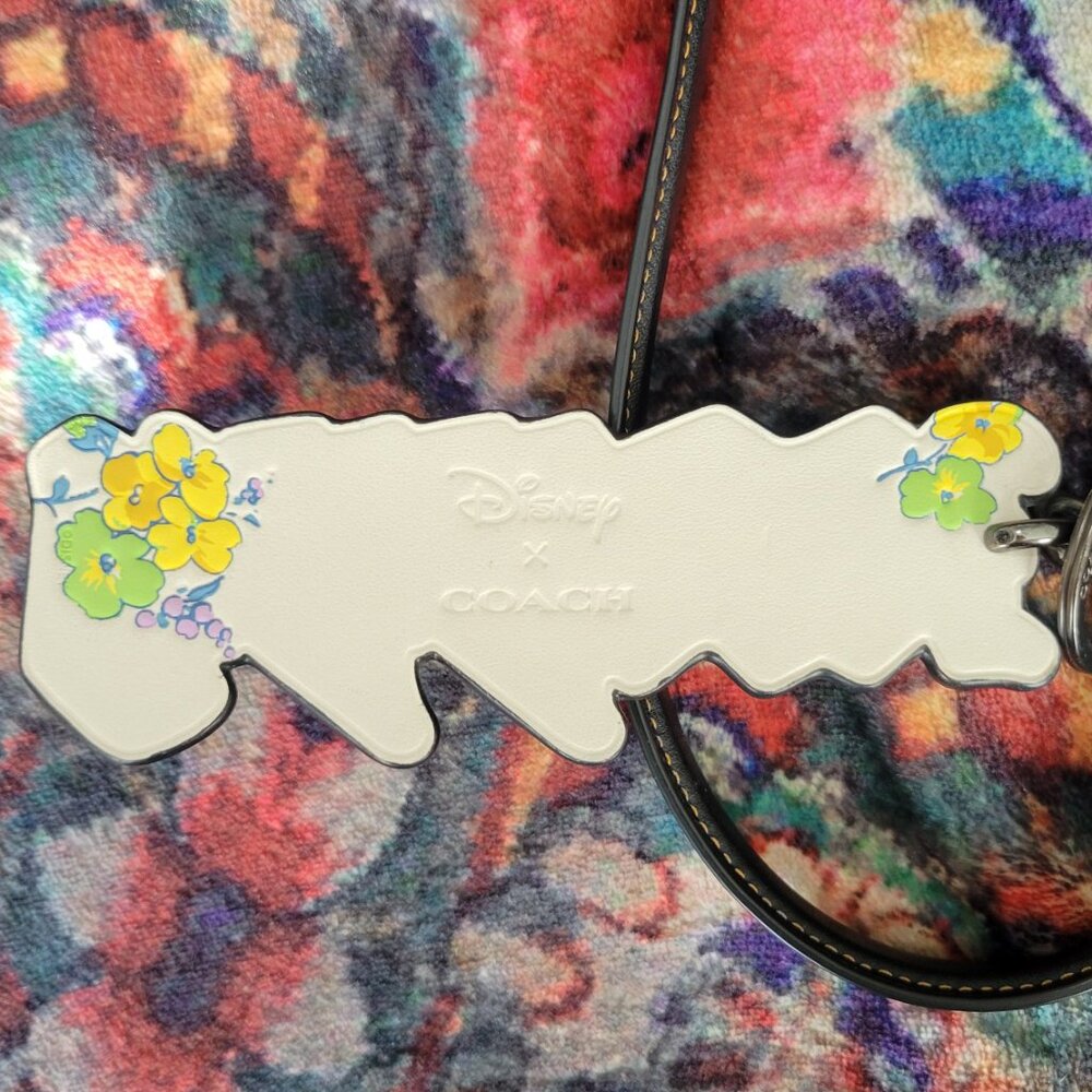 Limited edition Disney x Coach Dark Fairytale Rogue Snow White - Picture 8 of 11